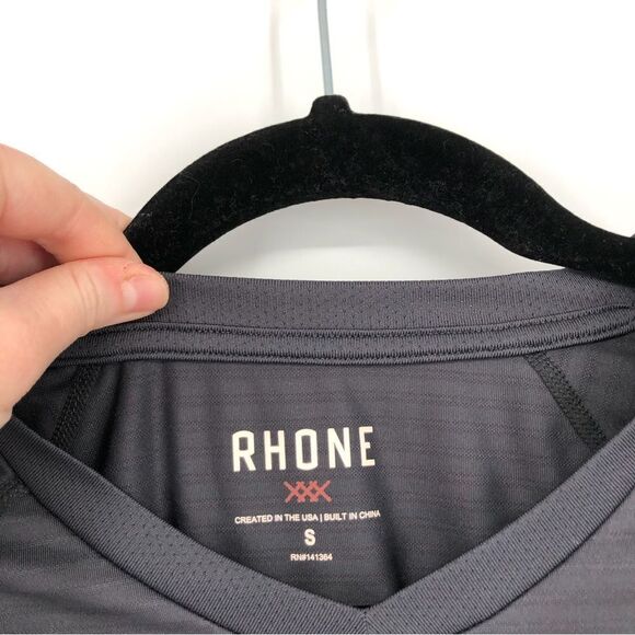 Rhone Sentry Lightweight V Neck T-Shirt Gray Size Small - Picture 3 of 6